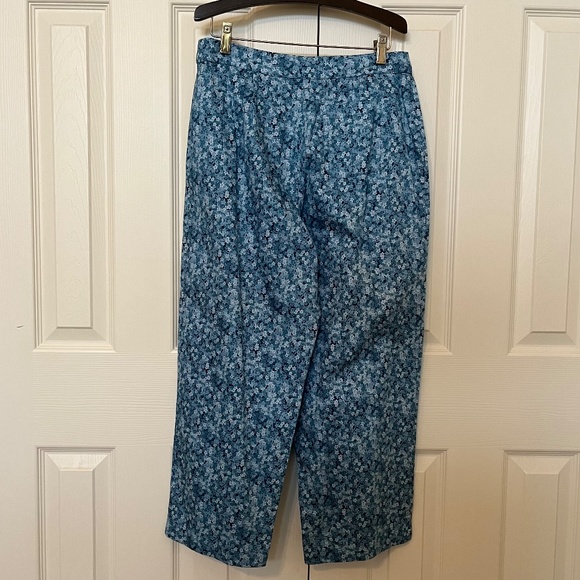 Vintage Laura Ashley Floral Cropped Pants (Size 8) - Picture 2 of 9